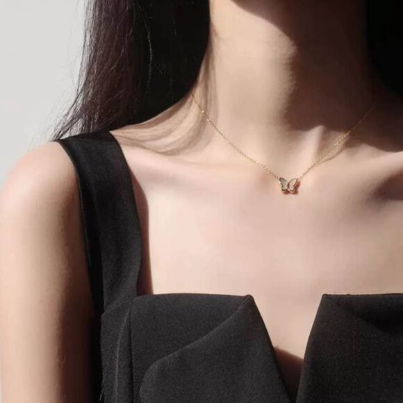 necklace Tarnish free 16.5in, seashell butterfly, gold plated - Picture 3 of 3